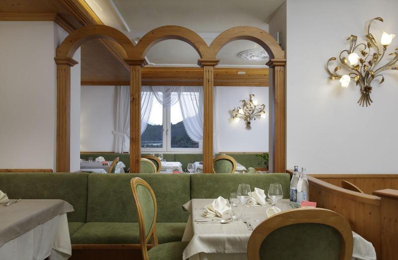 Hotel Olympia Molveno Esterno foto